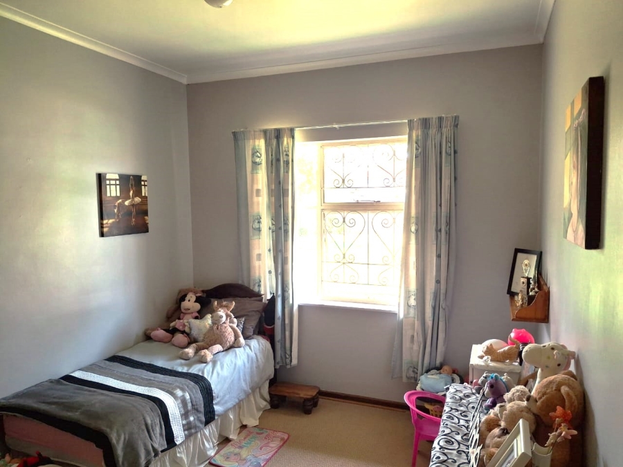 4 Bedroom Property for Sale in Humansdorp Eastern Cape